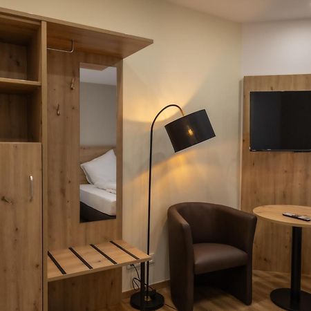 Hln Apartments Am Bahnhof ساربروكن المظهر الخارجي الصورة