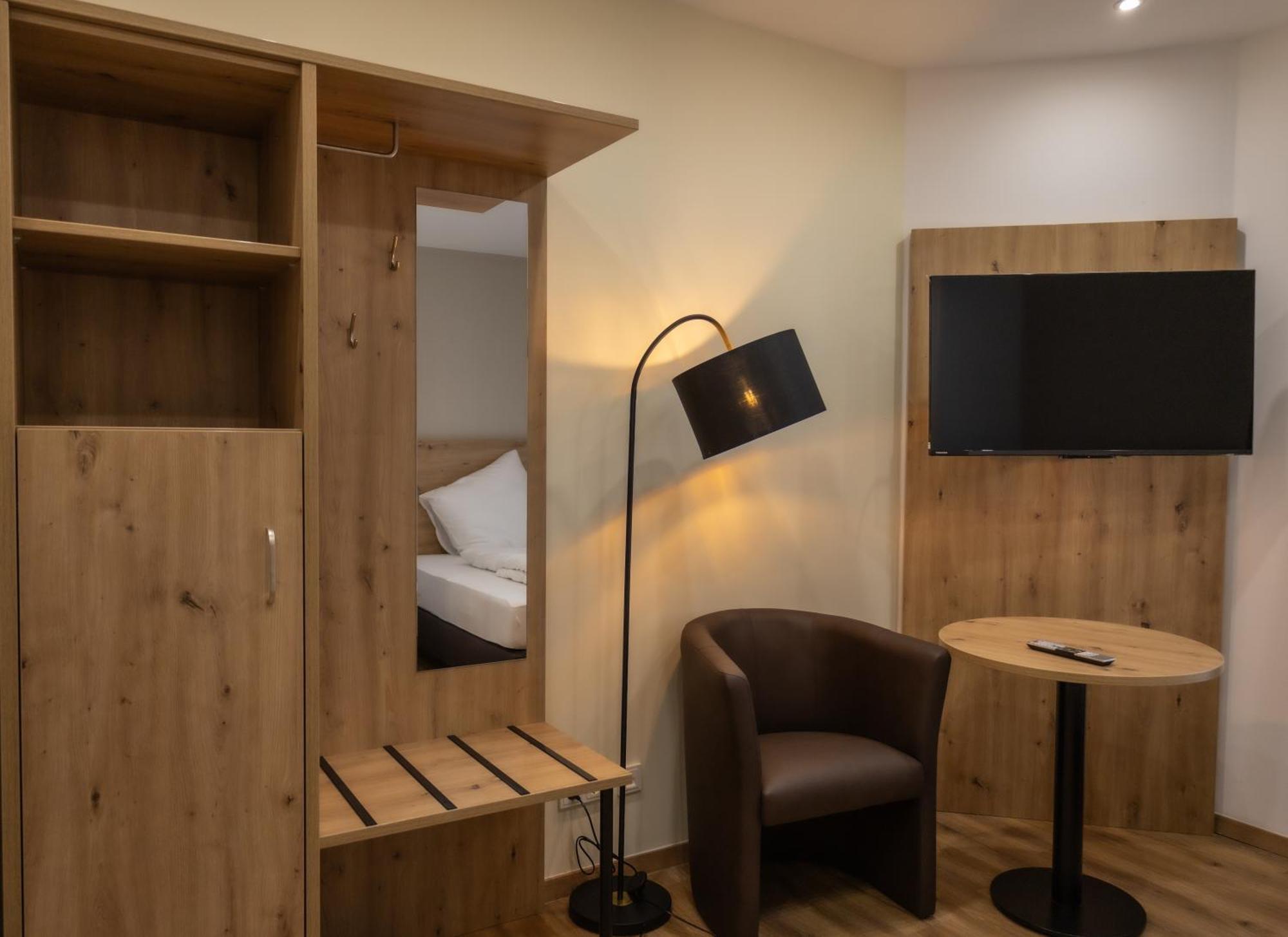 Hln Apartments Am Bahnhof ساربروكن المظهر الخارجي الصورة